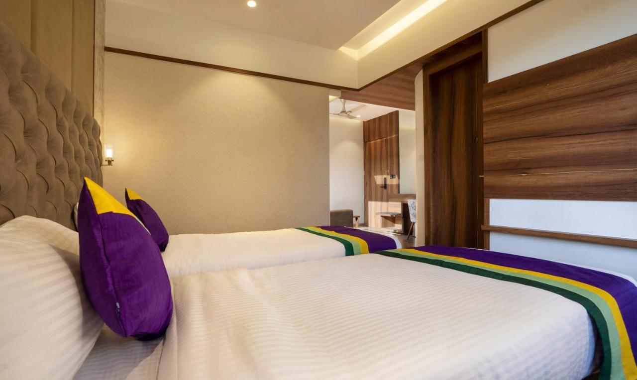 Treebo Premium Savera Inn Mumbai Kültér fotó