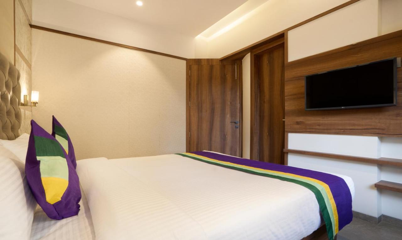 Treebo Premium Savera Inn Mumbai Kültér fotó