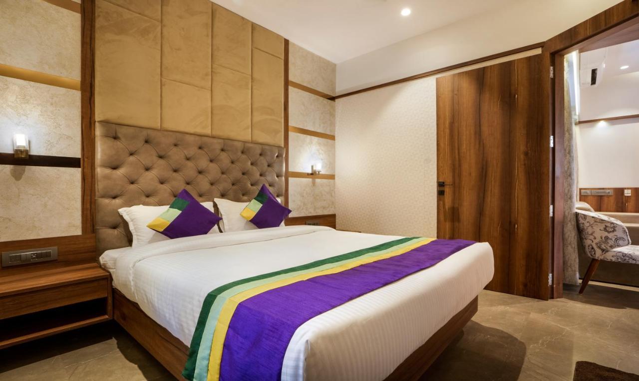 Treebo Premium Savera Inn Mumbai Kültér fotó